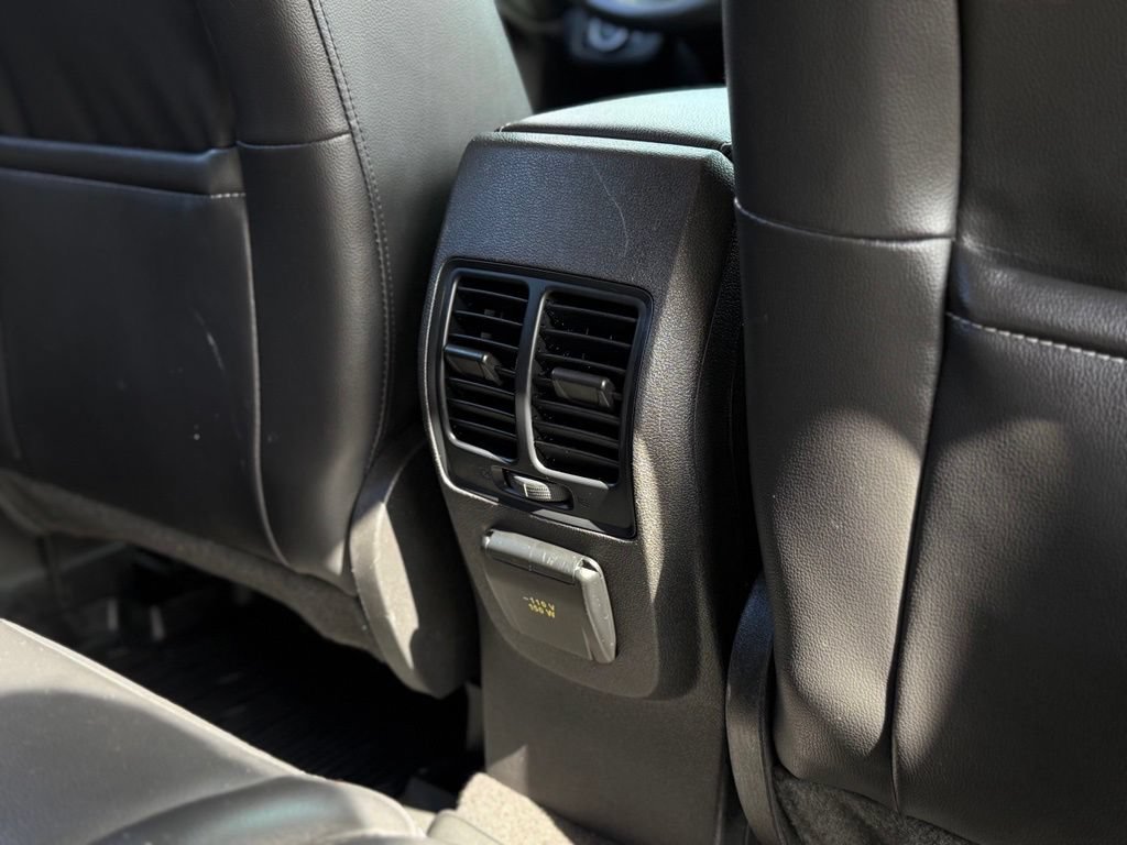 Used 2019 Ford Escape Titanium AWD/4WD image 19