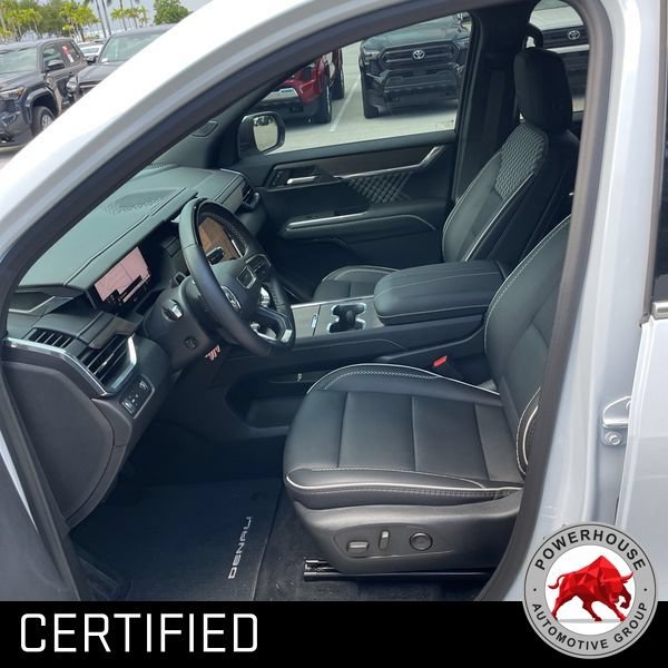 Used 2026 GMC Acadia Denali w/ Super Cruise Package FWD image 9