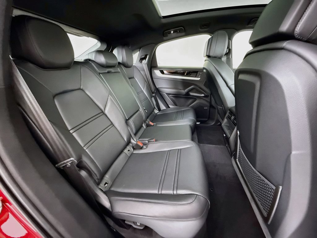 New 2026 Porsche Cayenne Coupe AWD/4WD image 29