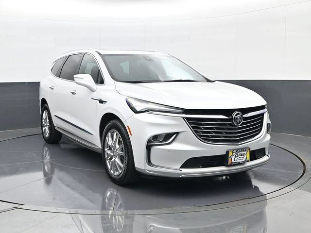 Used 2023 Buick Enclave Essence w/ Experience Buick Package AWD/4WD image 3