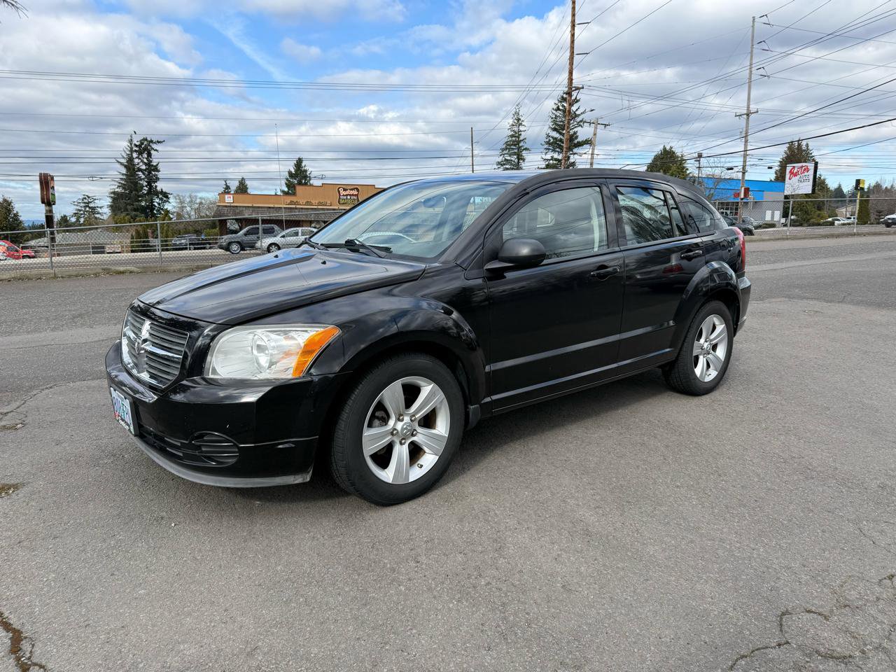 Used 2010 Dodge Caliber SXT image 2