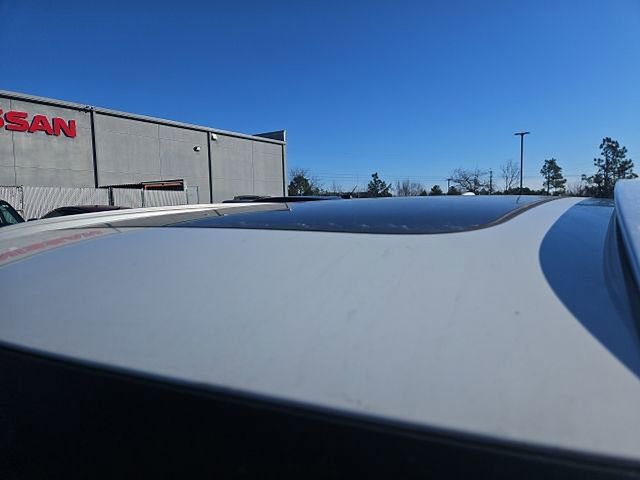 Used 2019 Volvo XC40 T5 Momentum image 4