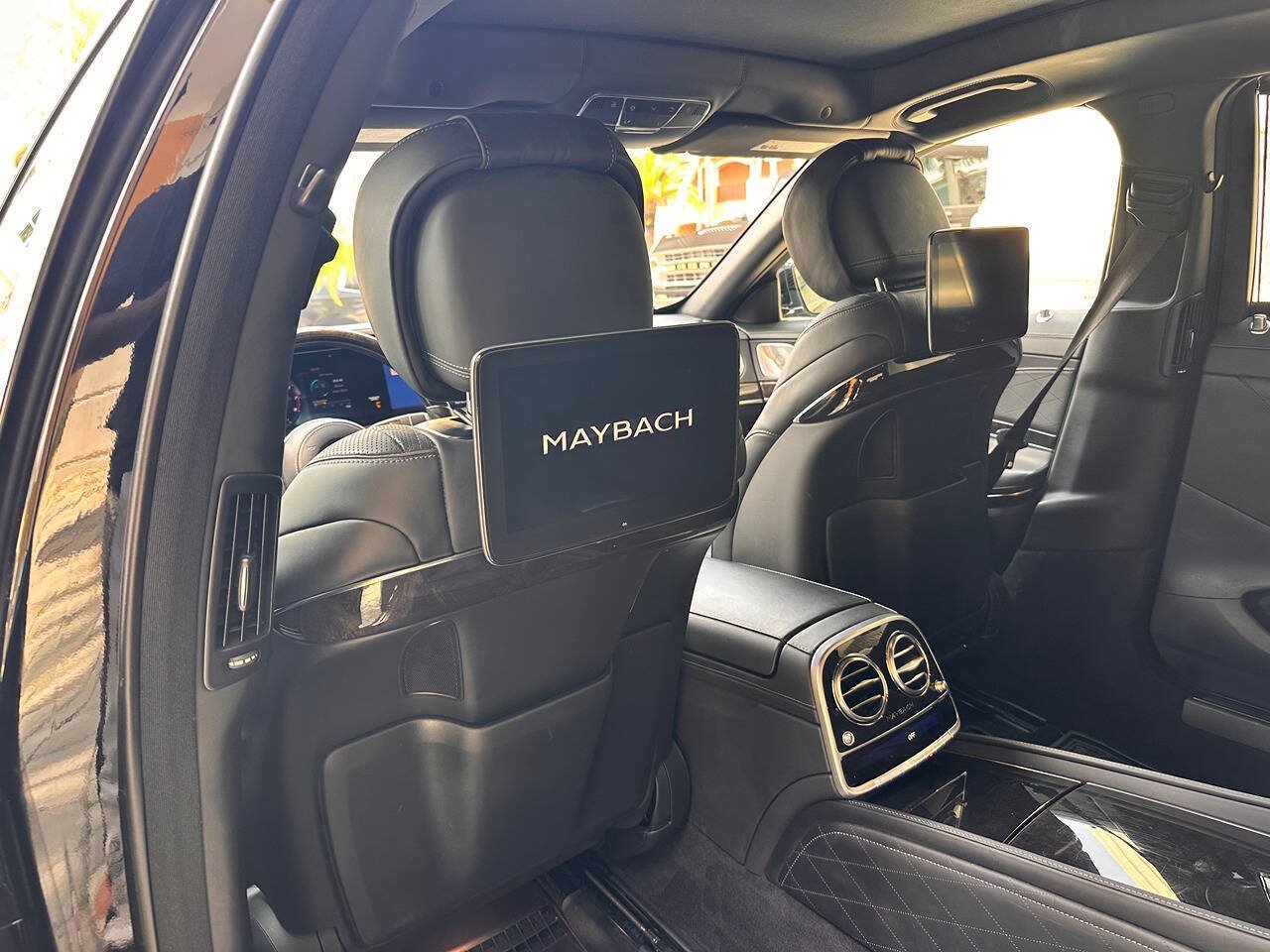 Used 2018 Mercedes-Benz Maybach S 560 4MATIC image 74
