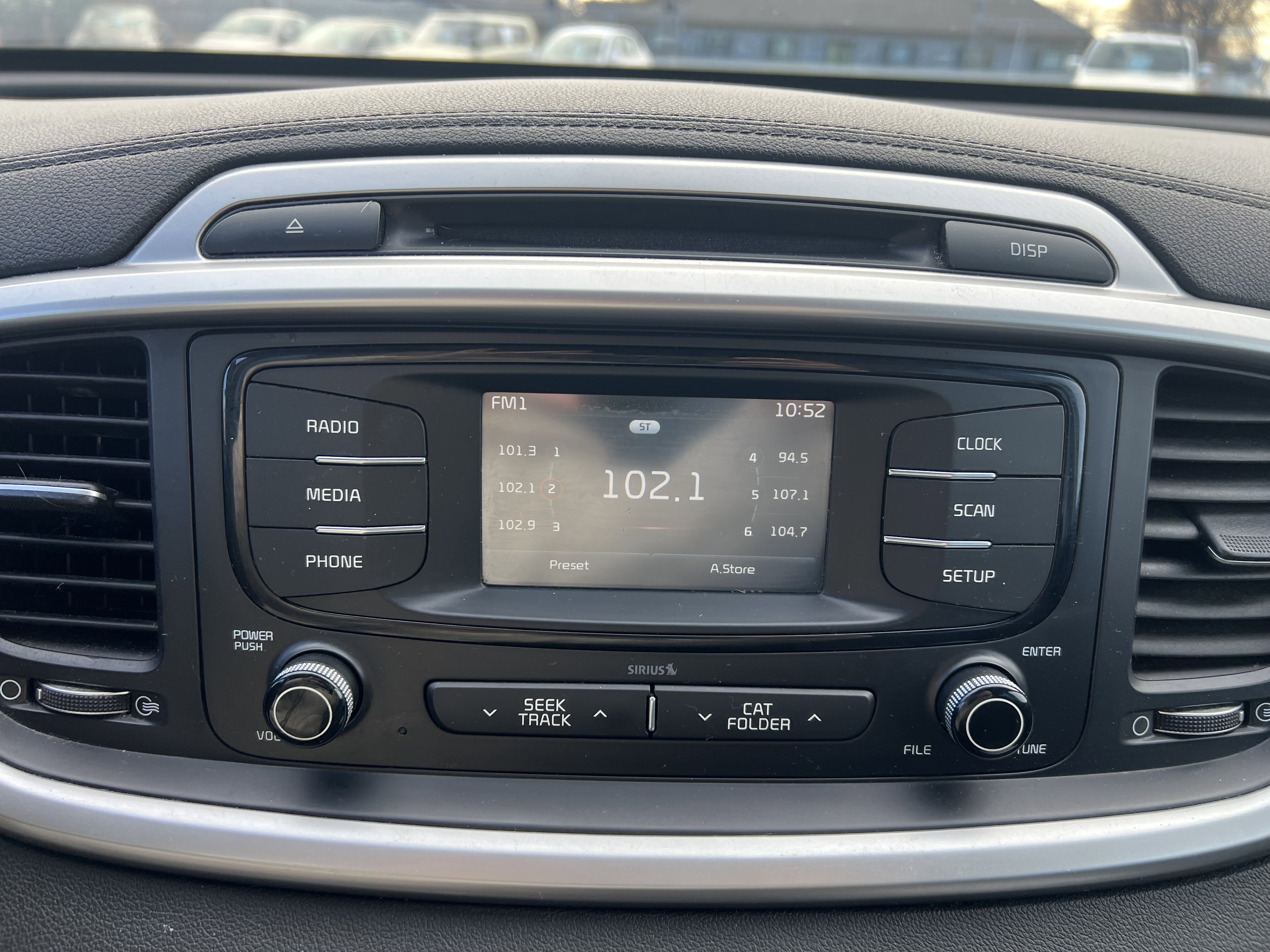 Used 2018 Kia Sorento LX image 23