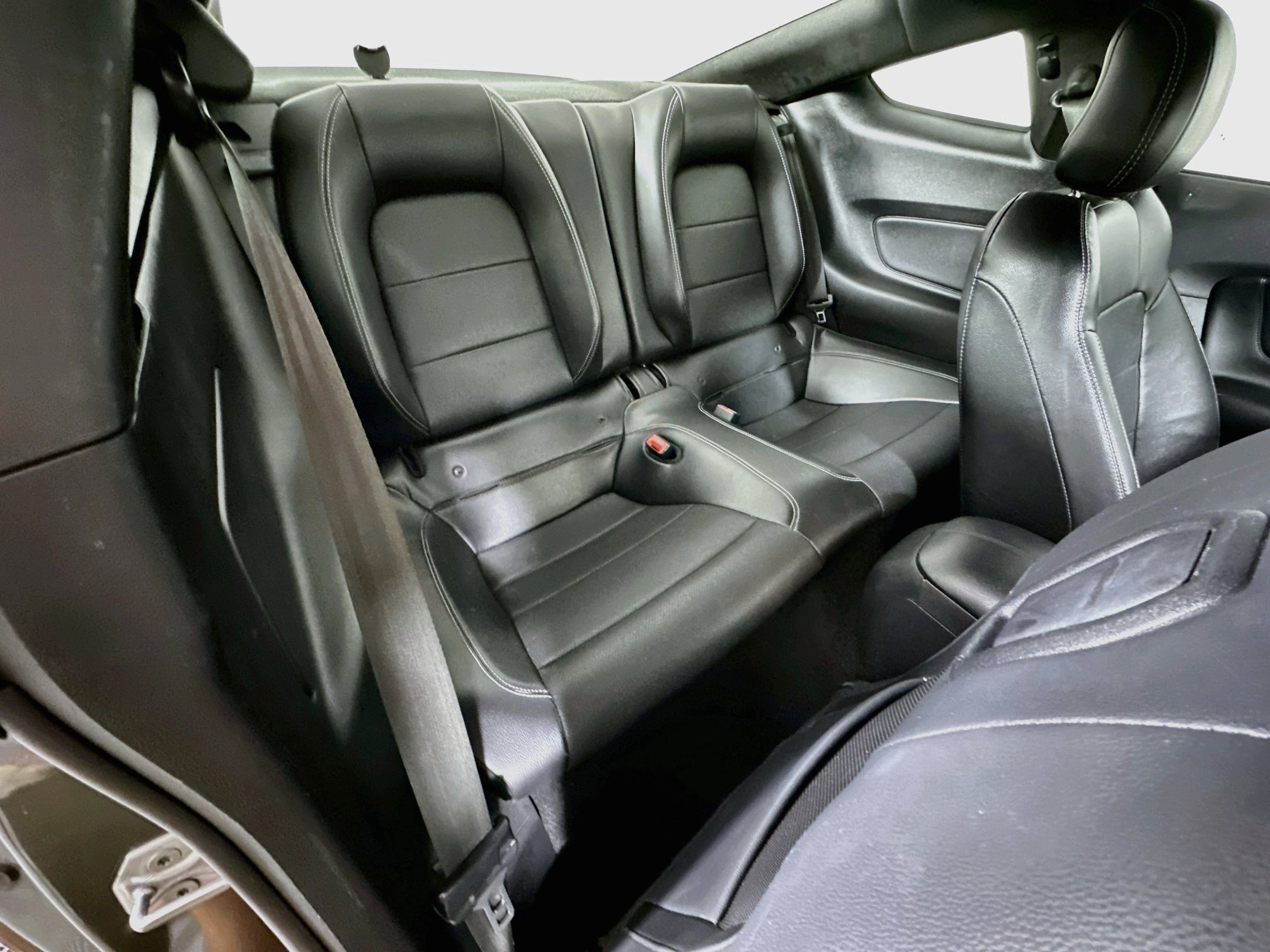 Used 2020 Ford Mustang Premium RWD image 26