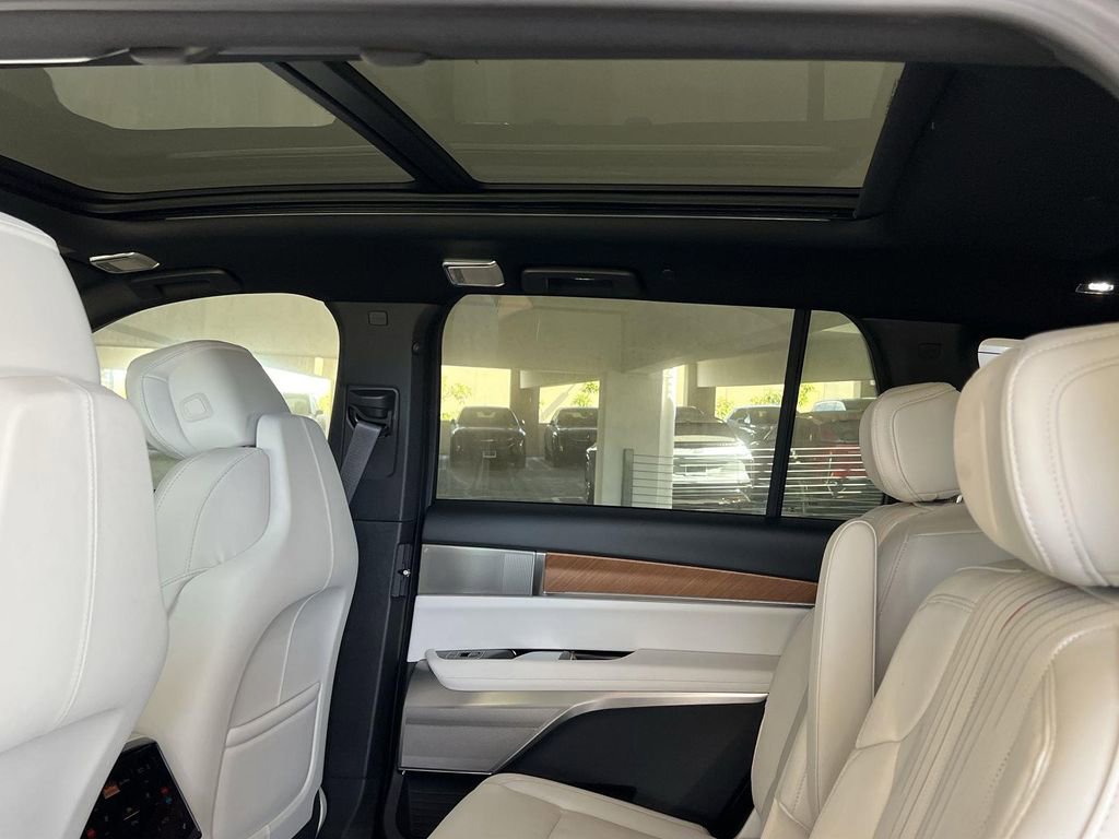 New 2026 Cadillac Vistiq Luxury image 29