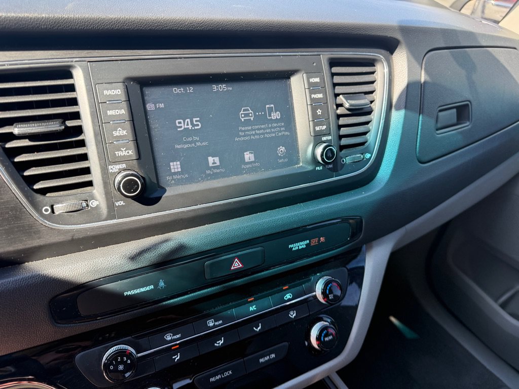 Used 2021 Kia Sedona LX FWD image 11