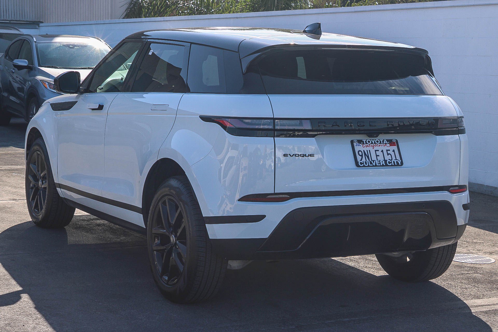 Used 2024 Land Rover Range Rover Evoque S AWD/4WD image 7