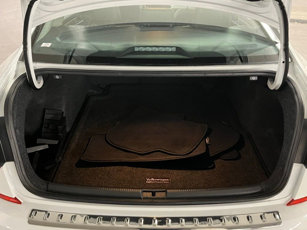 Certified 2022 Volkswagen Passat 2.0T SE FWD image 36