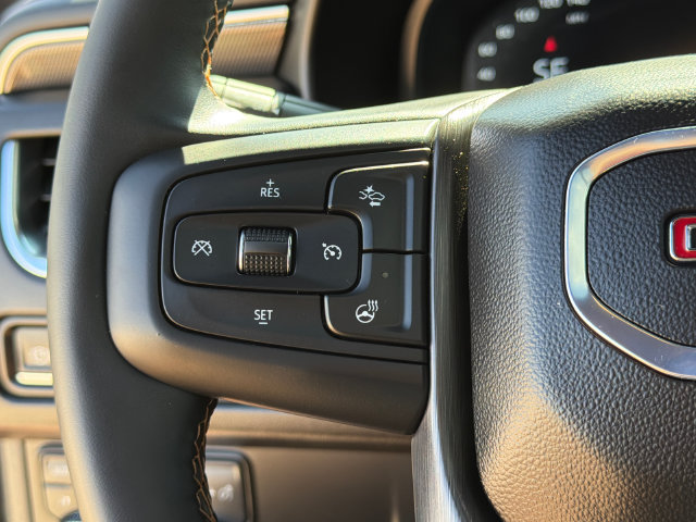Used 2024 GMC Yukon AT4 w/ Technology Package AWD/4WD image 38