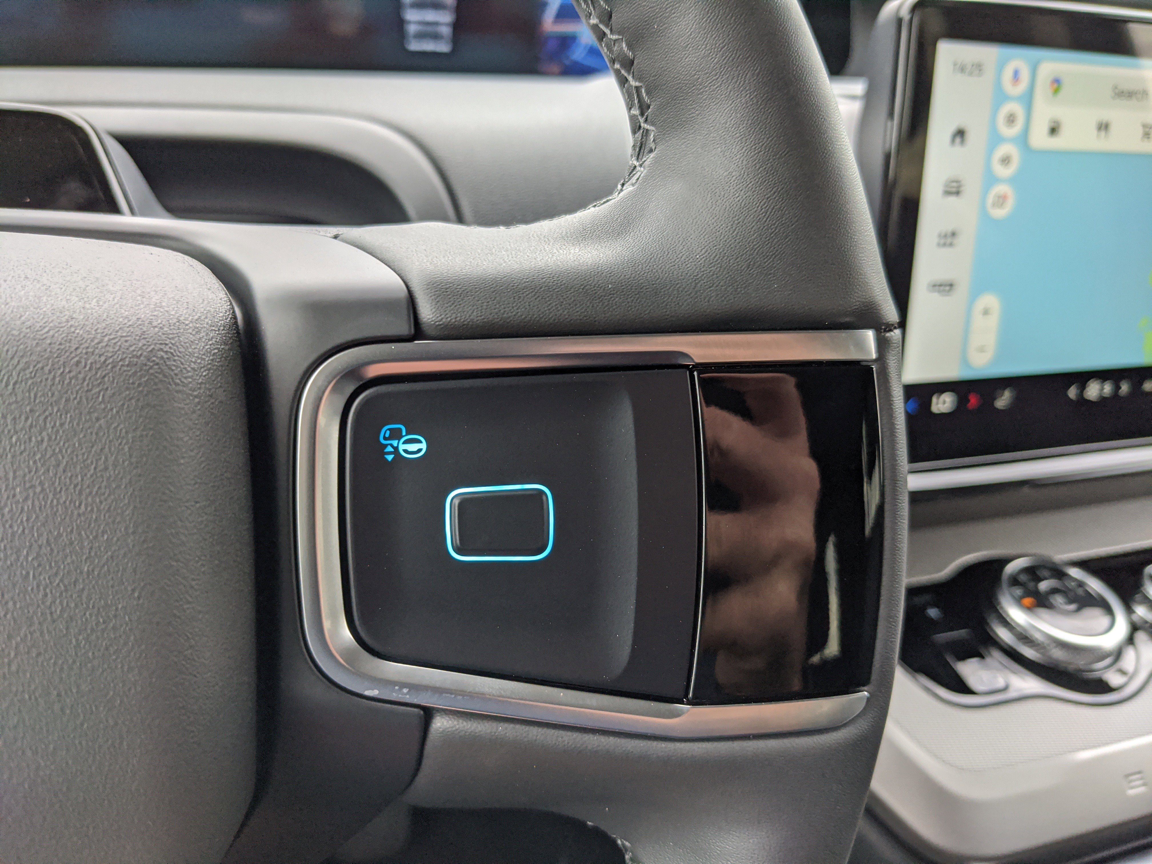 New 2025 Ford Expedition Active image 28