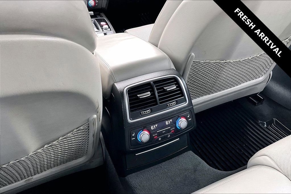 Used 2016 Audi S6 Prestige w/ Prestige Package image 10
