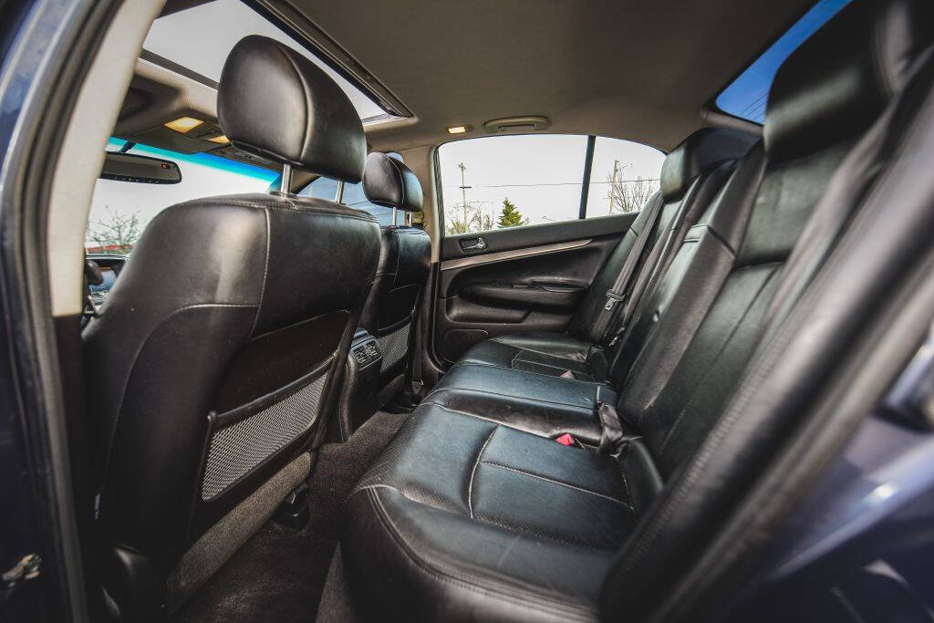 Used 2011 INFINITI G25 x w/ Moonroof Pkg AWD/4WD image 9