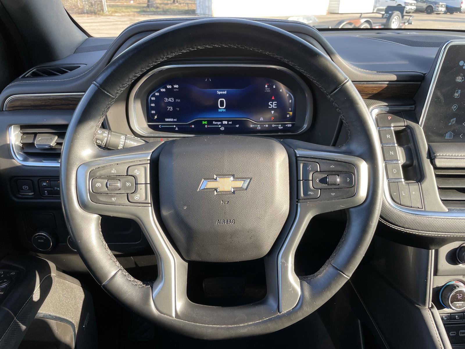 Used 2023 Chevrolet Suburban Premier image 13