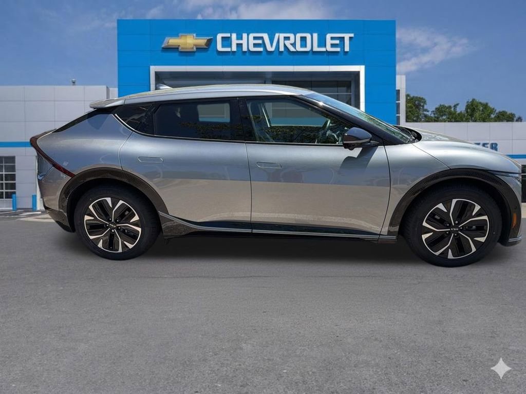 Used 2022 Kia EV6 Wind w/ Wind Technology Package AWD/4WD image 2