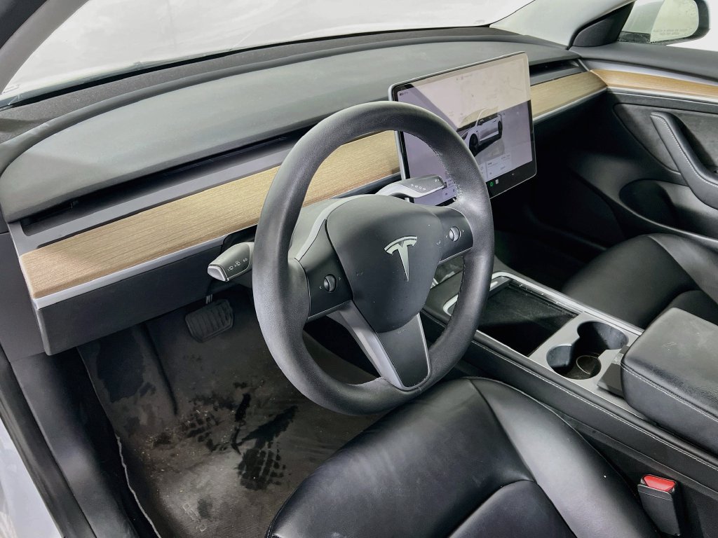 Used 2023 Tesla Model 3 Standard Range RWD image 6