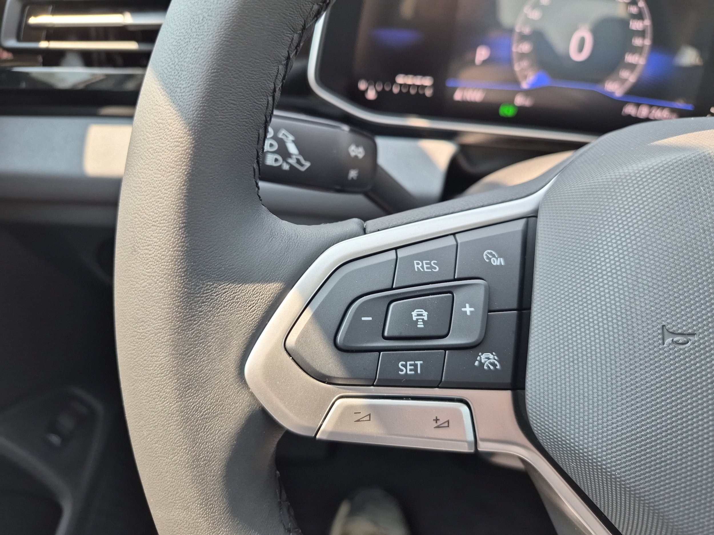 New 2026 Volkswagen Jetta SE FWD image 13