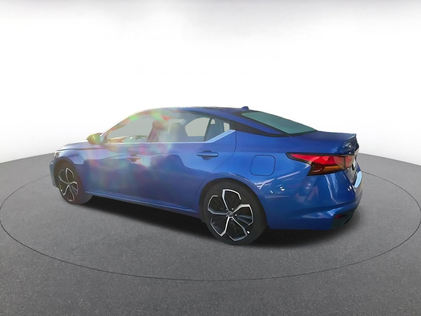 Used 2025 Nissan Altima 2.5 SR image 10