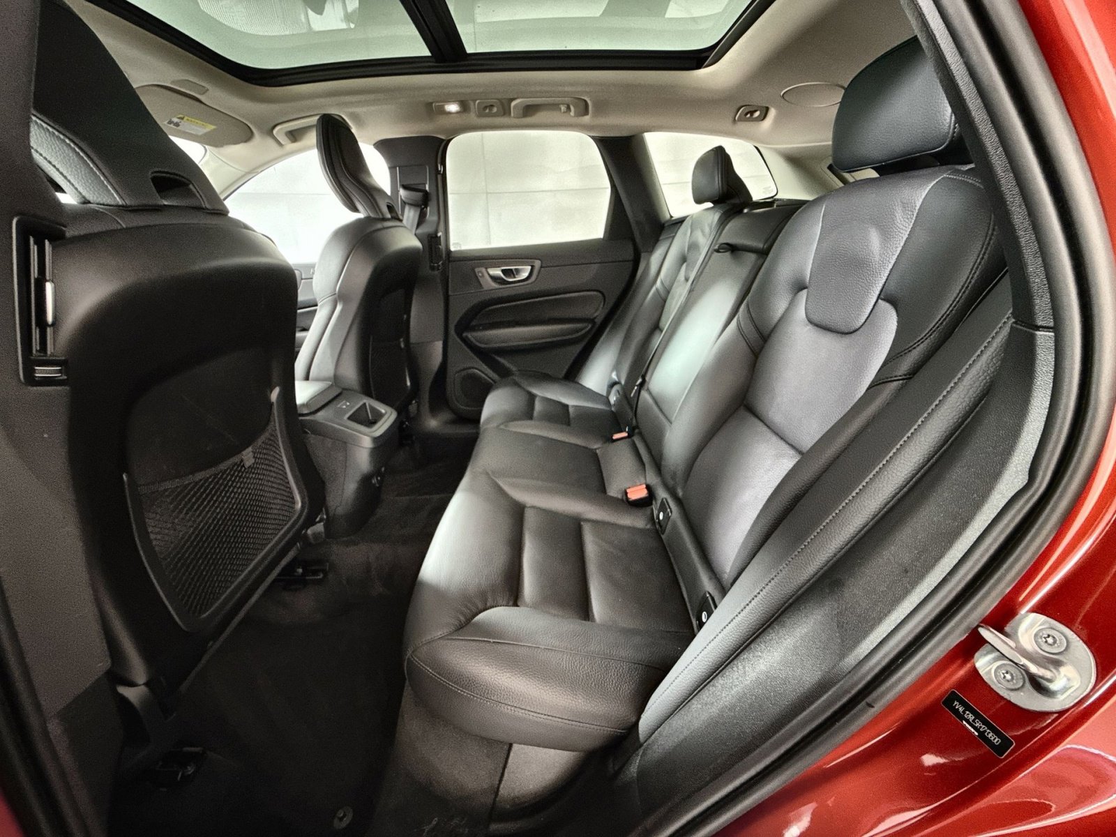 Used 2024 Volvo XC60 B5 Plus w/ Climate Package image 25