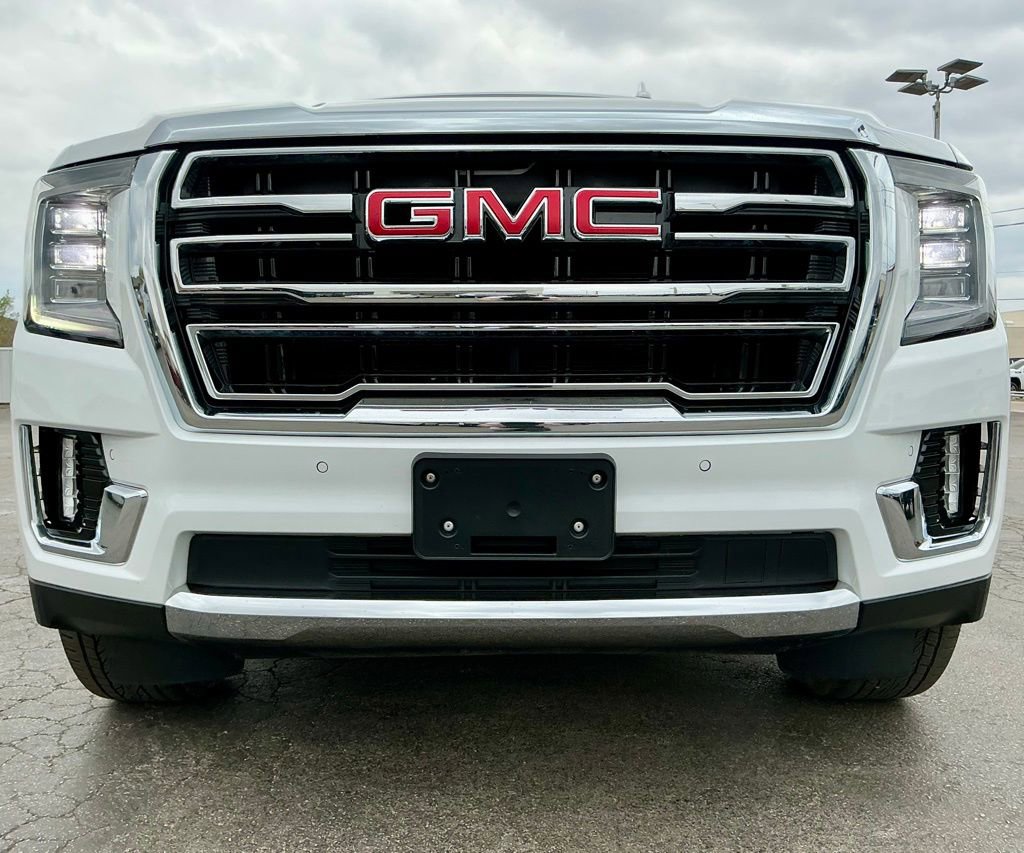 Used 2023 GMC Yukon SLT AWD/4WD image 9