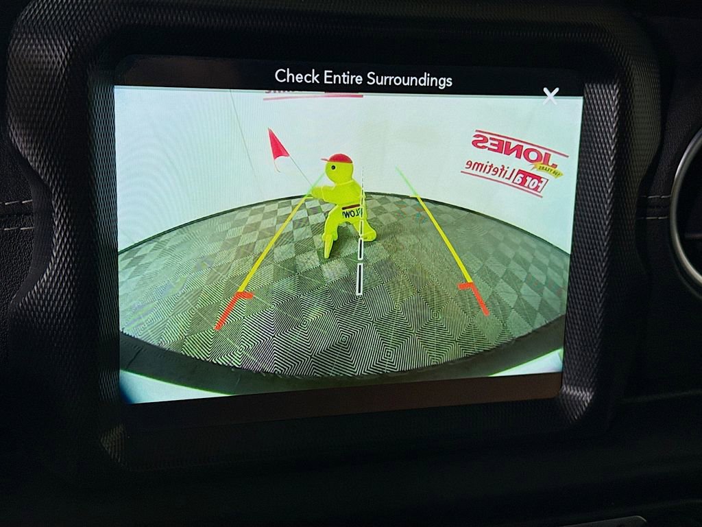 Used 2018 Jeep Wrangler Unlimited Sahara image 7