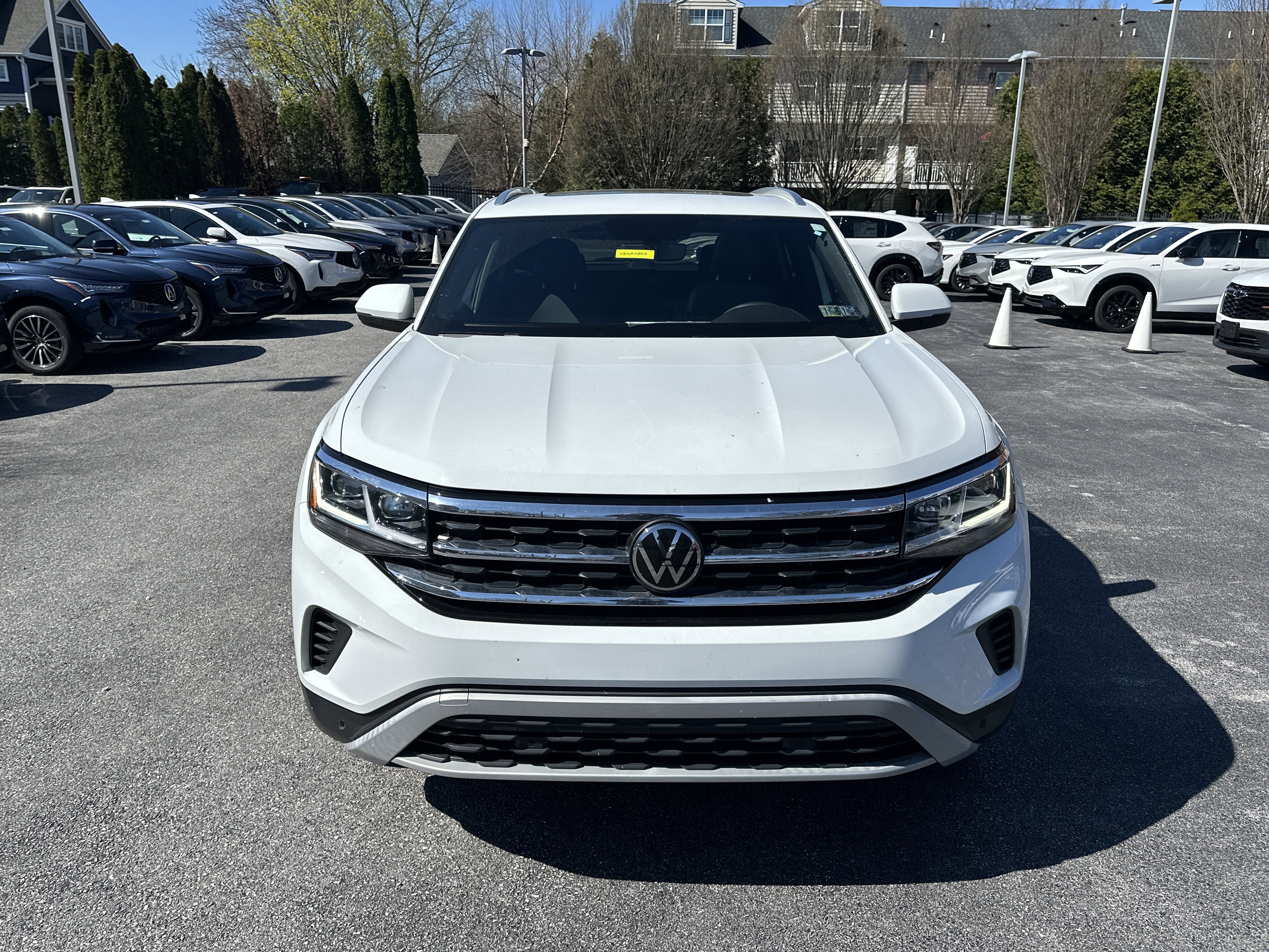 Used 2023 Volkswagen Atlas Cross Sport SE w/ Panoramic Sunroof Package image 3