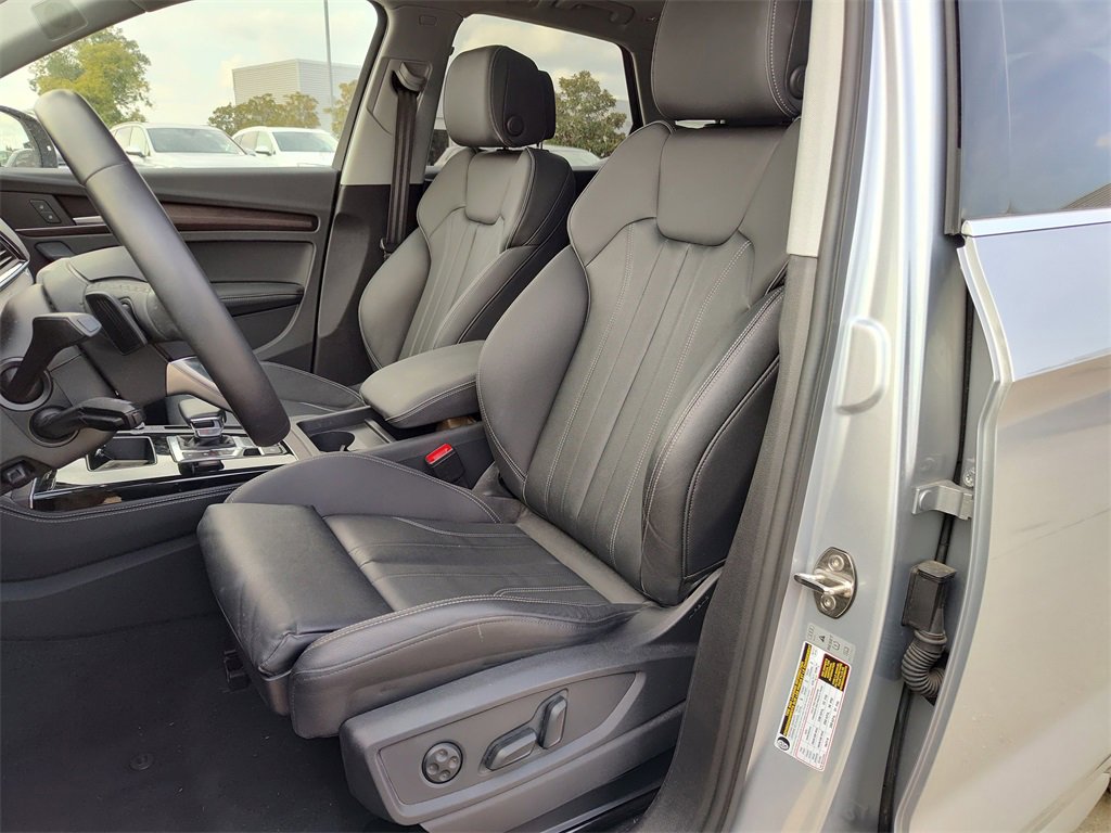 Certified 2025 Audi Q5 2.0T Premium Plus w/ Premium Plus Package image 24