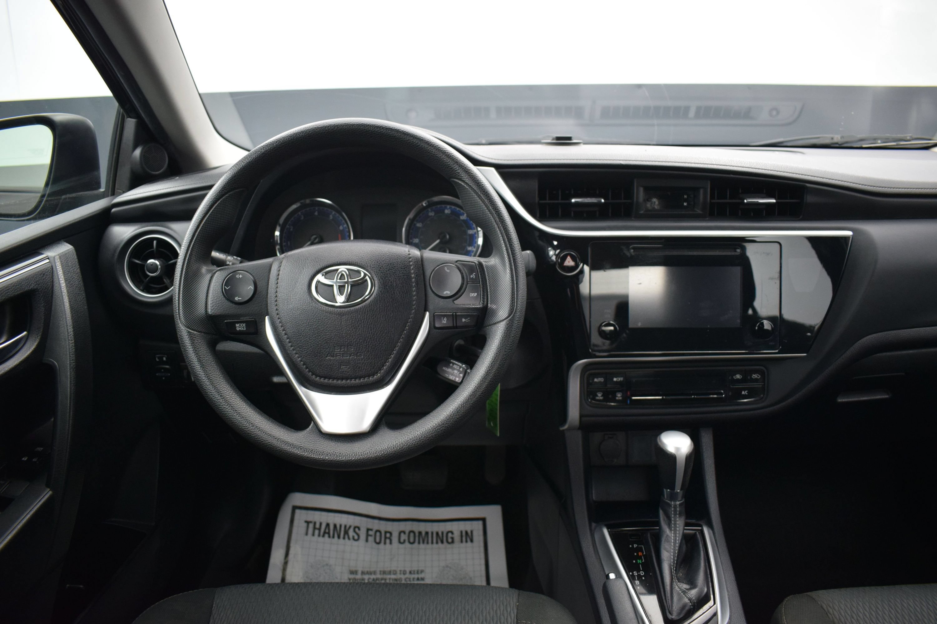 Used 2018 Toyota Corolla LE FWD image 14