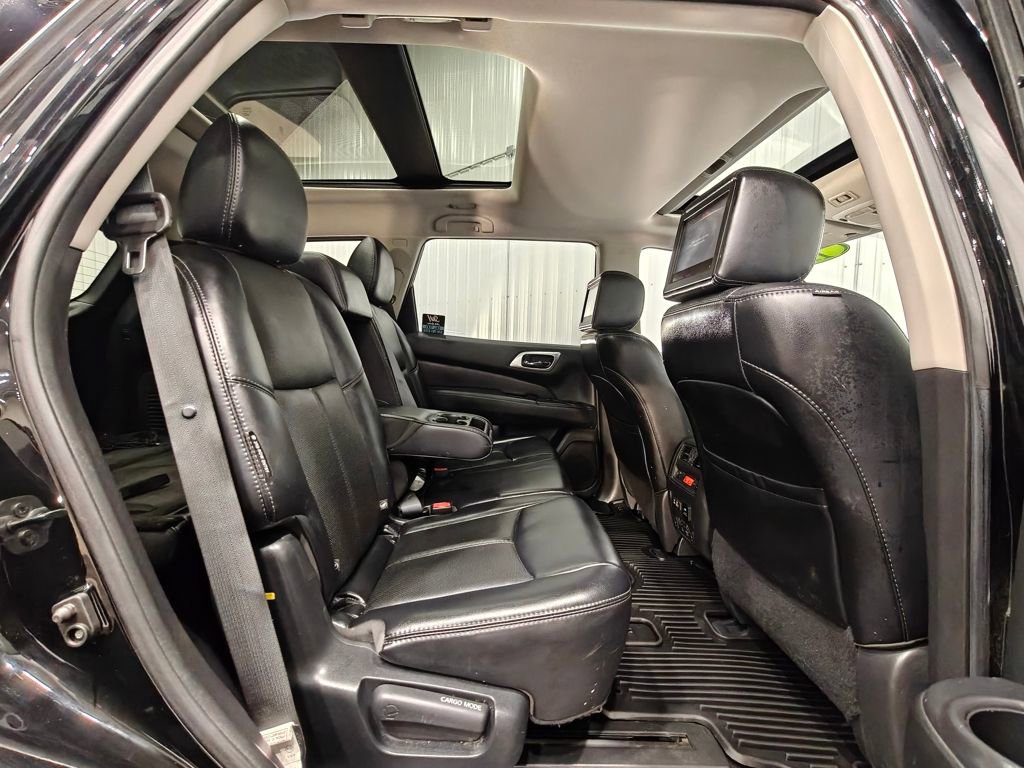 Used 2019 Nissan Pathfinder Platinum AWD/4WD image 27