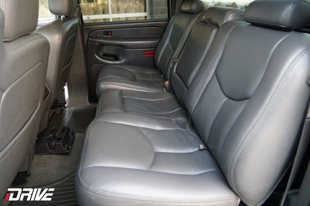 Used 2007 GMC Sierra 3500 SLT w/ Skid Plate Package image 29