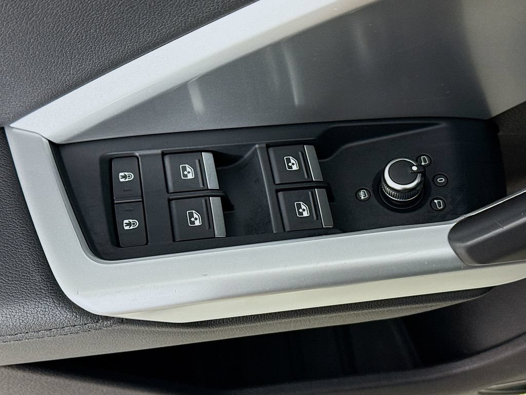 Used 2019 Audi Q3 2.0T Premium Plus AWD/4WD image 18