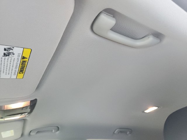 Used 2025 Kia Sorento S FWD image 19