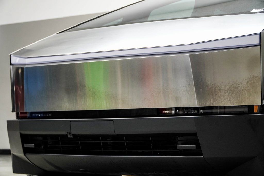 Used 2025 Tesla Cybertruck AWD Crew Cab image 2