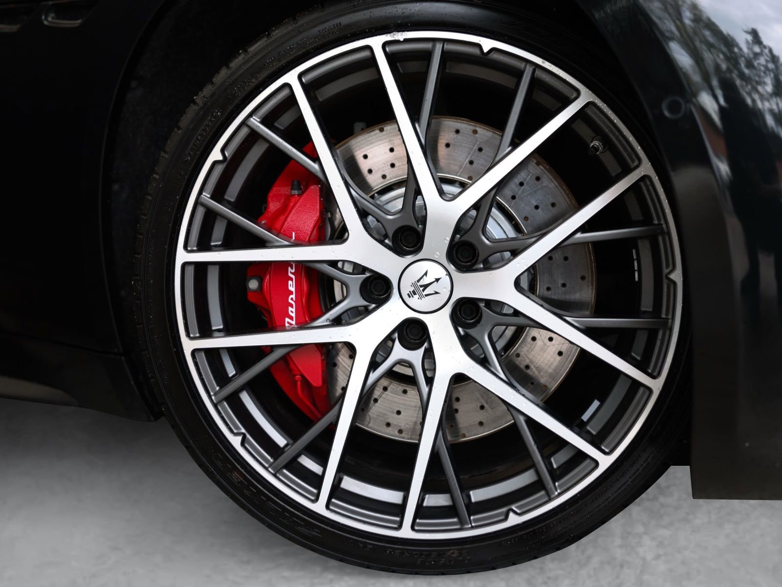 Used 2024 Maserati GranTurismo Trofeo AWD/4WD image 4