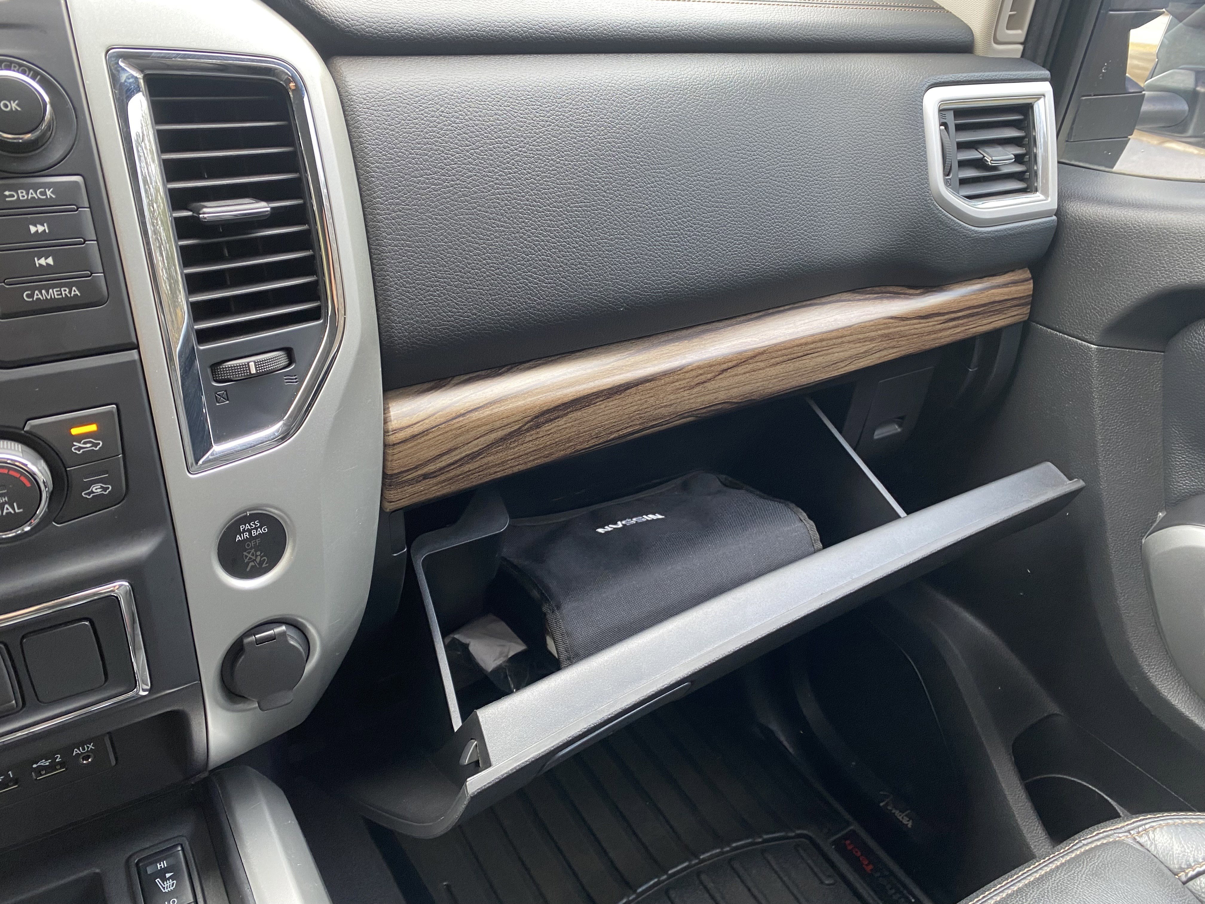 Used 2019 Nissan Titan SL w/ Chrome Package image 27