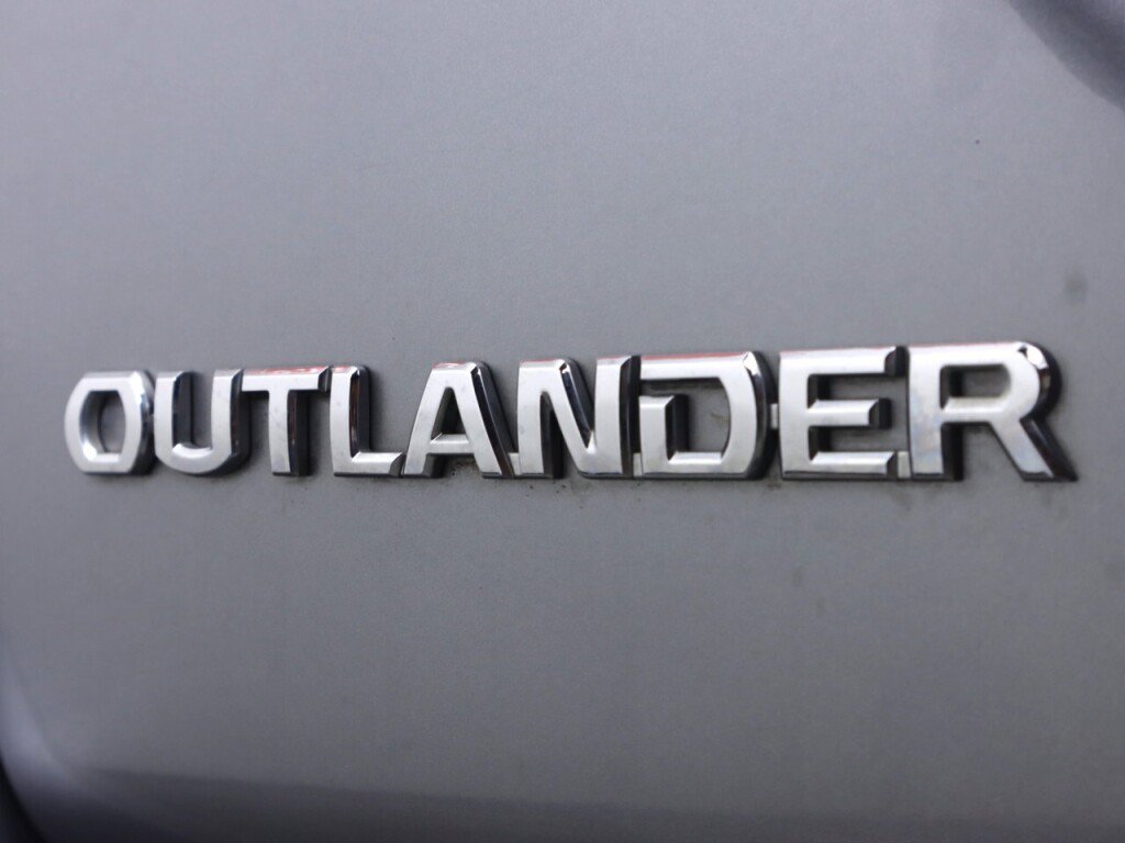 Used 2020 Mitsubishi Outlander ES AWD/4WD image 35