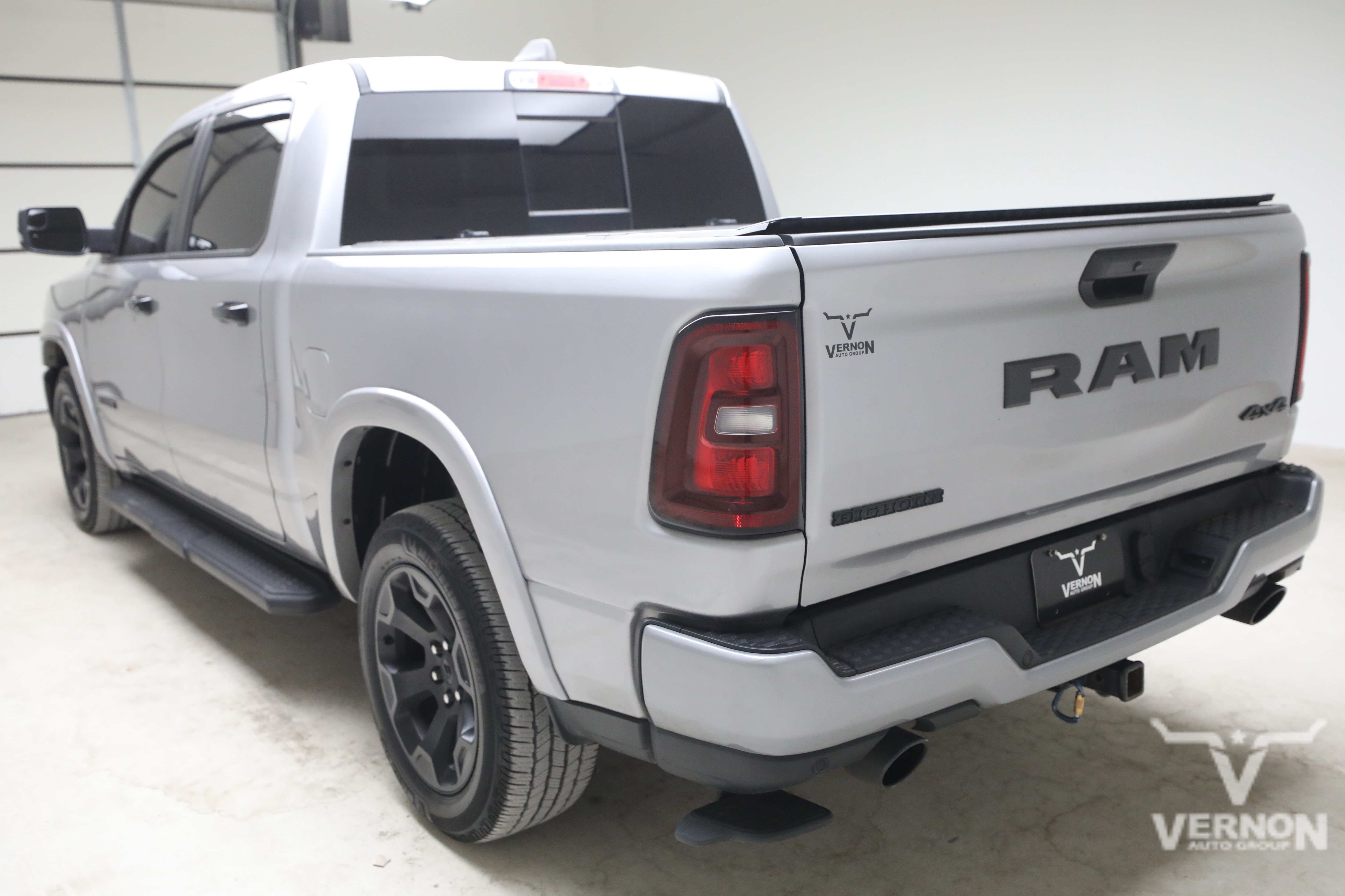 Used 2025 RAM 1500 Big Horn AWD/4WD image 3