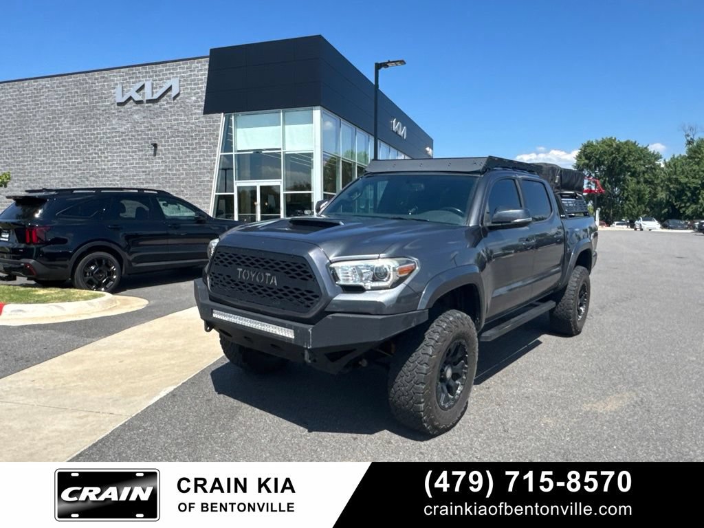 Used 2017 Toyota Tacoma TRD Sport w/ Tow Package (A/T) AWD/4WD image 6