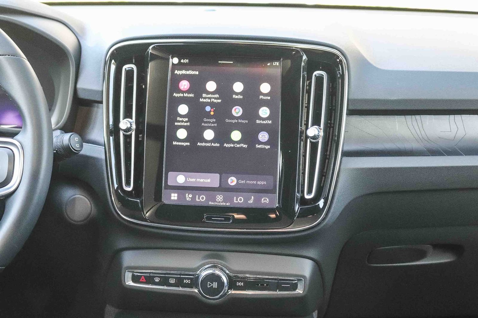 Used 2023 Volvo XC40 Recharge Plus AWD/4WD image 15