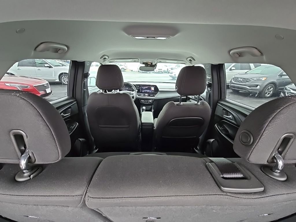 Used 2025 Chevrolet TrailBlazer LT w/ Convenience Package image 40