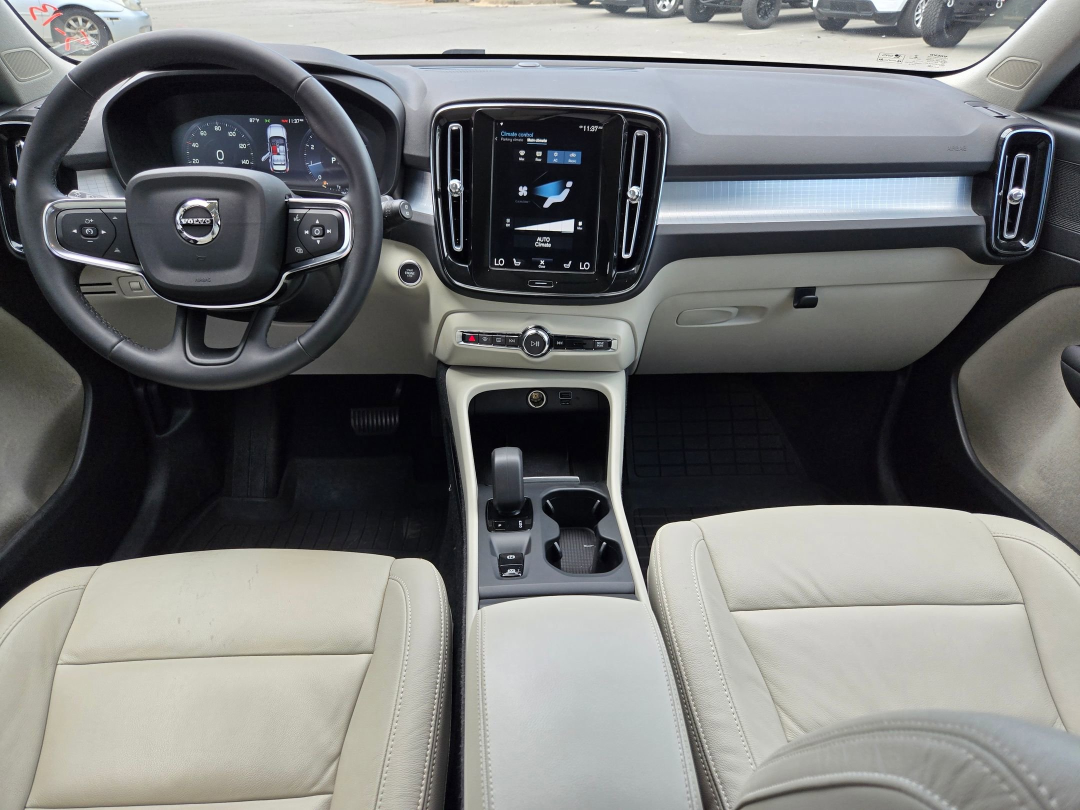 Used 2022 Volvo XC40 T5 Momentum AWD/4WD image 10