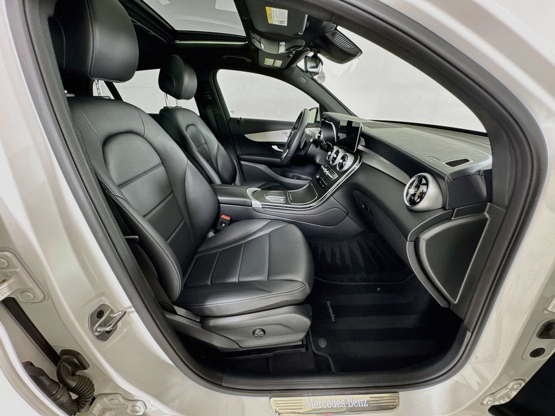 Certified 2023 Mercedes-Benz GLC 300 4MATIC Coupe image 30