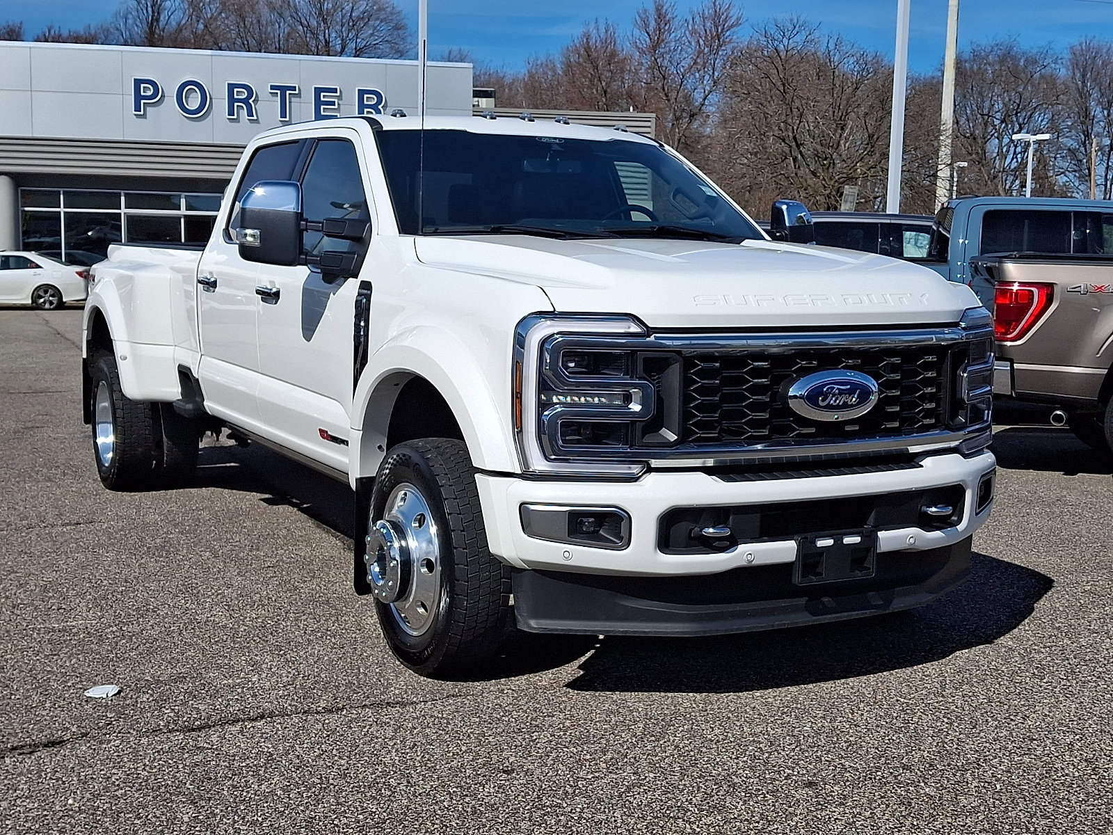Certified 2024 Ford F450 Platinum w/ FX4 Off-Road Package image 2