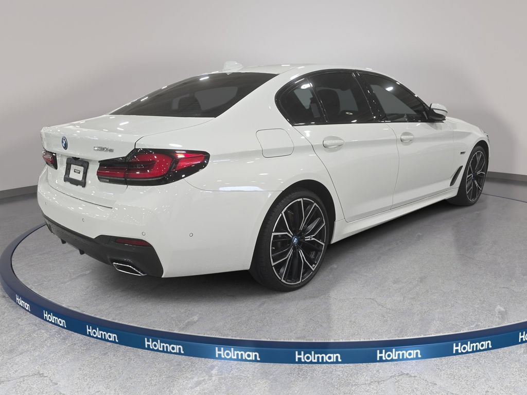 Certified 2023 BMW 530e w/ M Sport Package RWD image 5