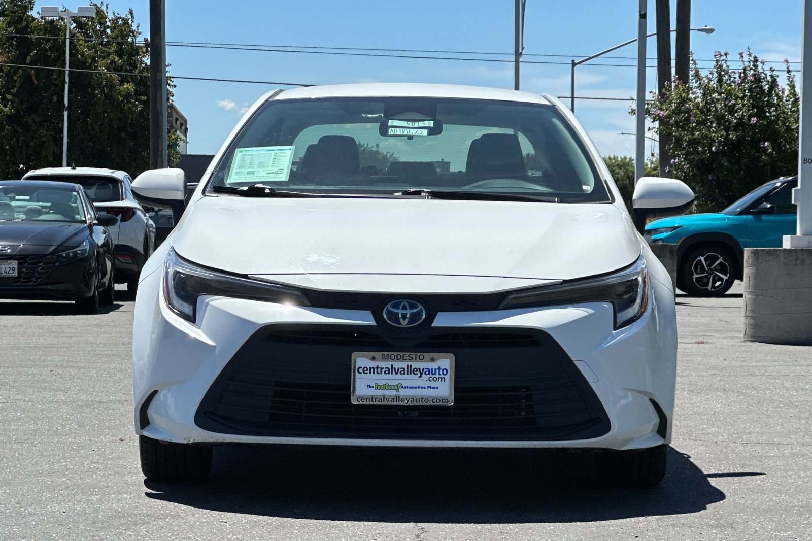 Used 2023 Toyota Corolla LE FWD image 9