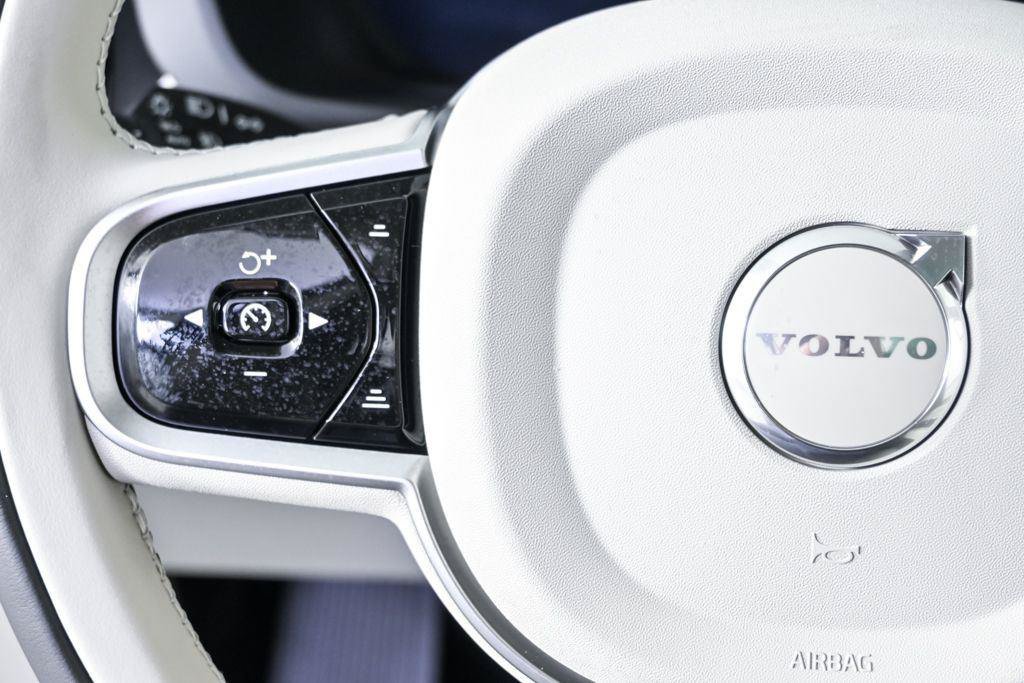 New 2026 Volvo XC60 T8 Ultra w/ Protection Package Premier AWD/4WD image 10