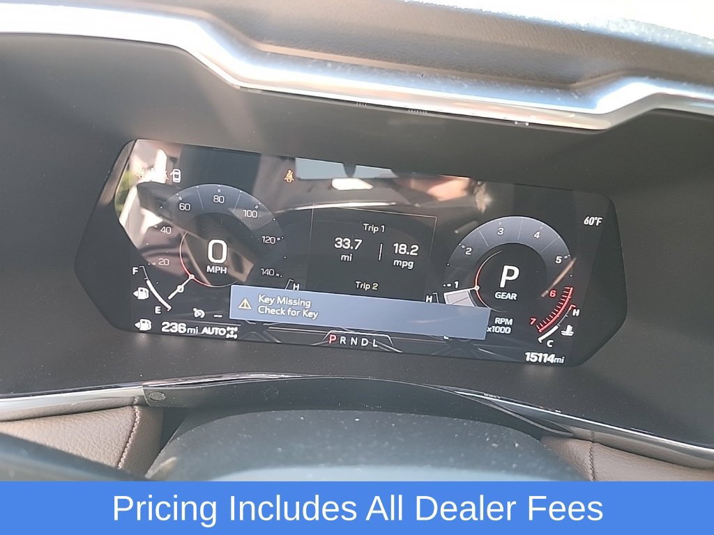 Used 2025 GMC Canyon Denali AWD/4WD image 8