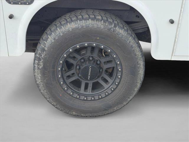Used 2015 Ford F250 XL w/ Power Equipment Group AWD/4WD image 7