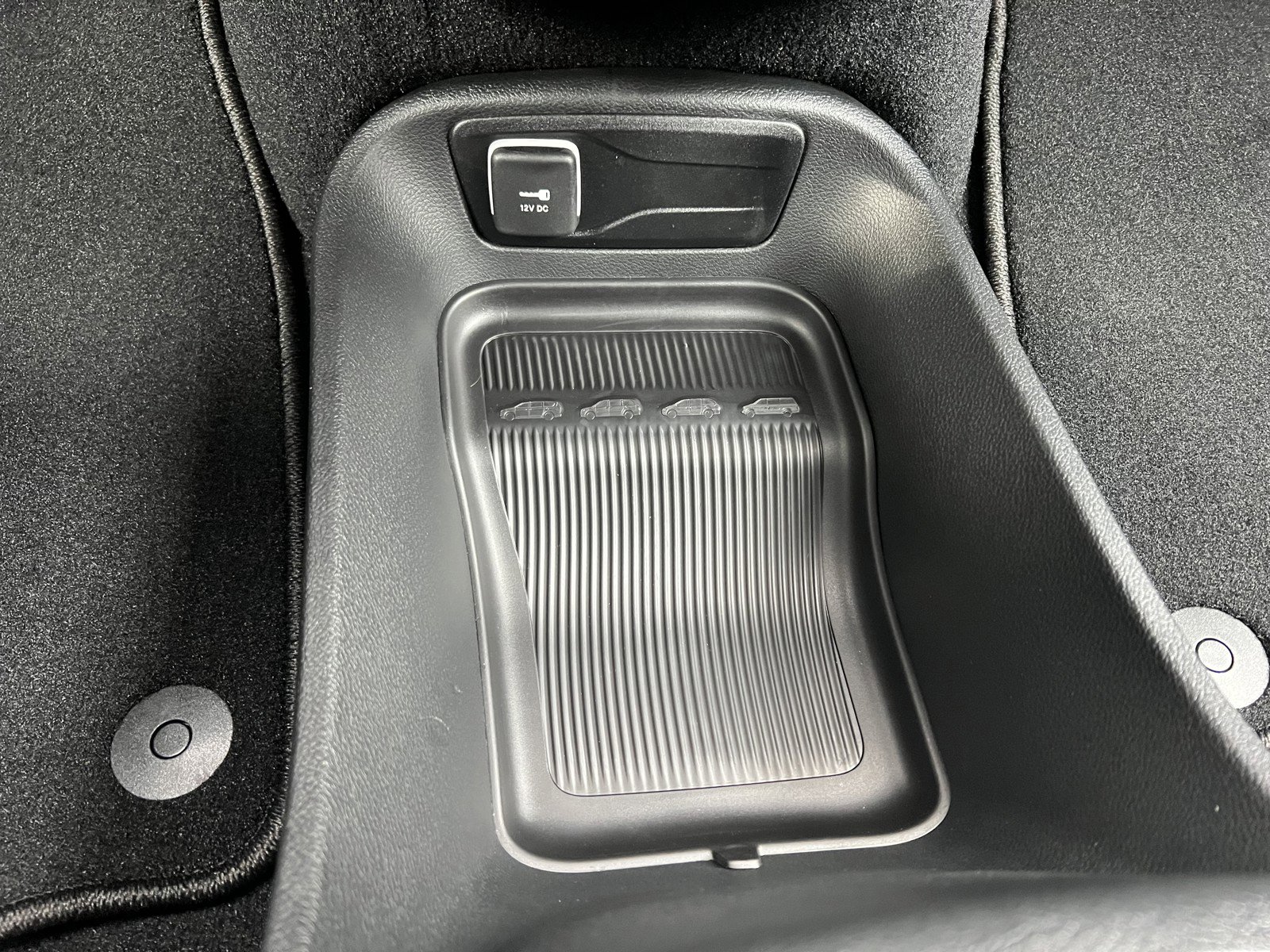 New 2026 Chrysler Voyager LX image 28