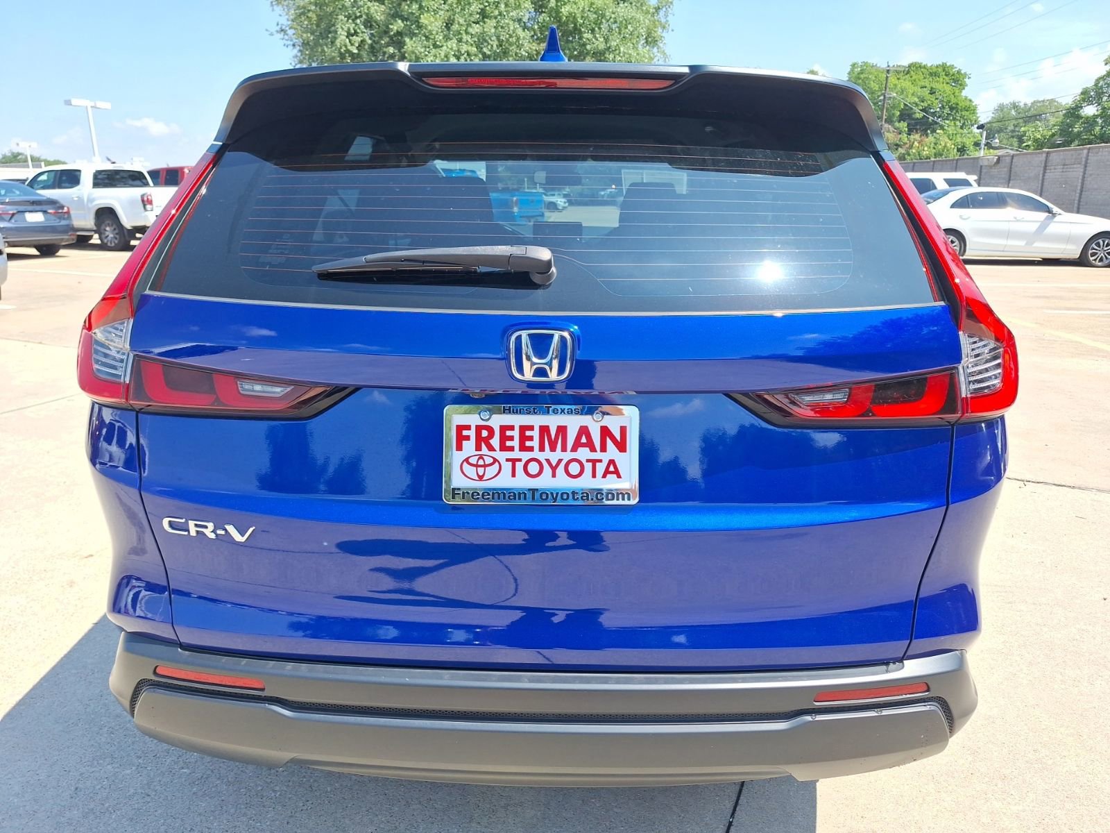 Used 2023 Honda CR-V LX image 5